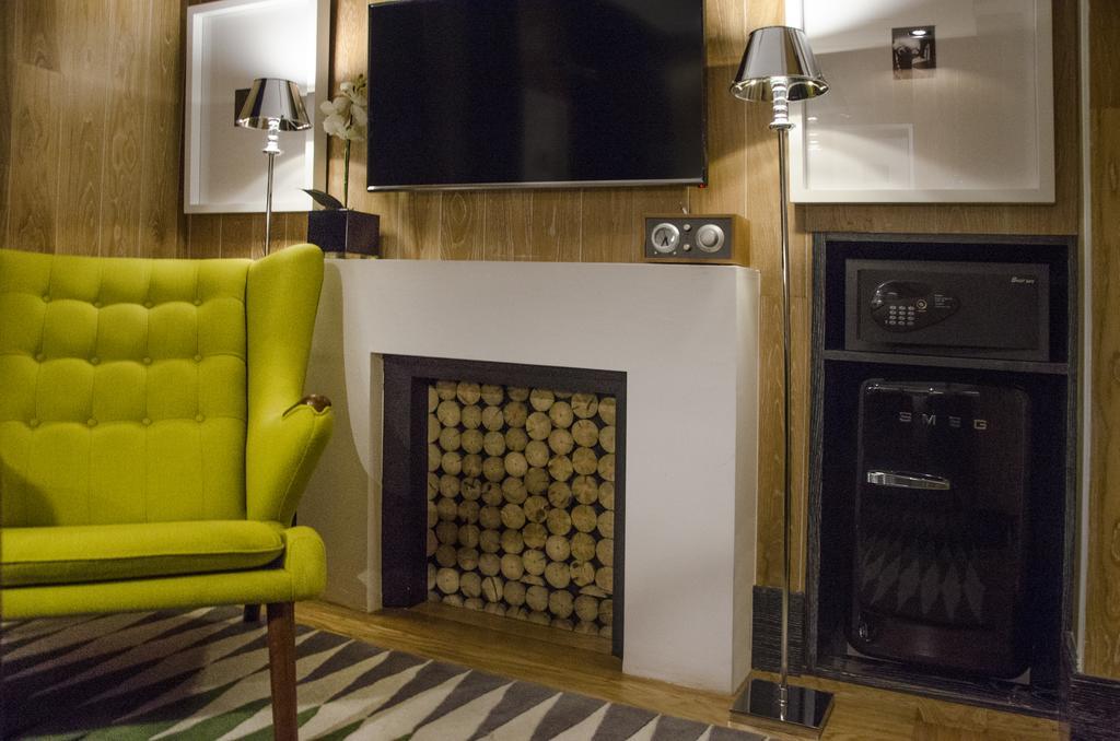 Interior Double Room,196190872:JPEG