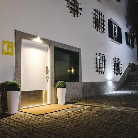 4U Lisbon Airport Suites-2