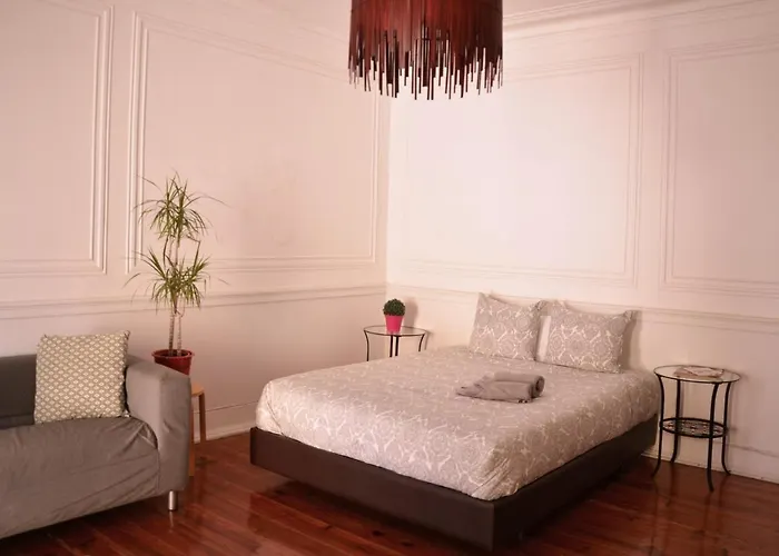 Hostel: Nations Rooms