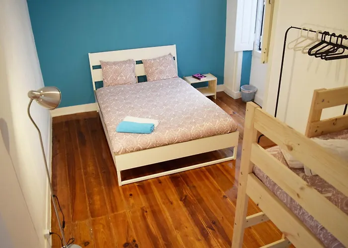 Hostel: Nations Rooms