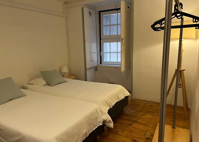 Ostello: Alface Hall Hostel & Bar