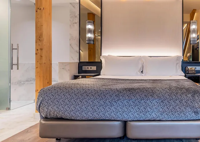 Сity center hotels Santa Justa