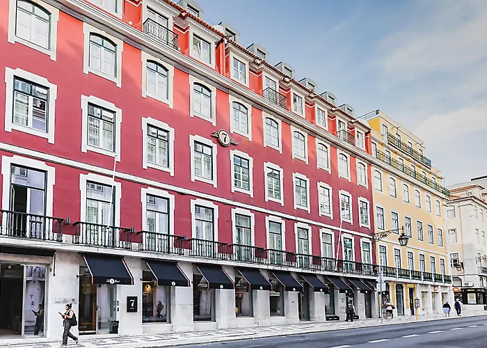 The 7 Hotel, Suites, Studios & Apartments